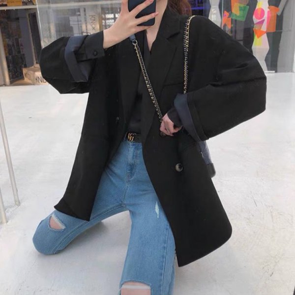 西装外套女怎么搭配内搭