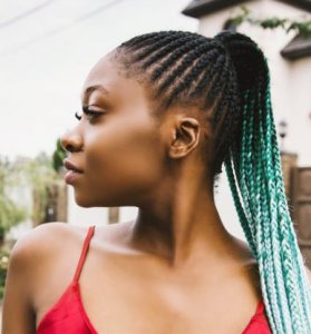 去颈纹从下往上还是从上往下 颈部皮肤衰老的原因