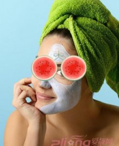 美白面膜的用法 秋季护肤要点——DIY美白面膜大全