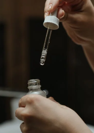 油皮毛孔大适合的精华