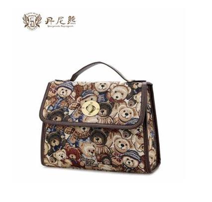 小熊包包牌子叫什么