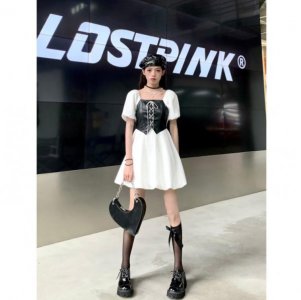 连衣裙太肥自己怎么修改 连衣裙太大太肥怎么改才好看