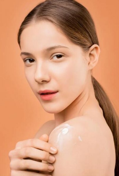 水乳霜精华眼霜的使用步骤