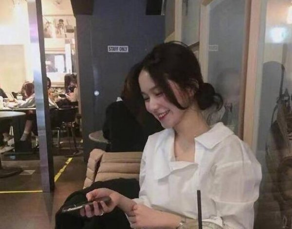 低丸子头怎么扎好看？