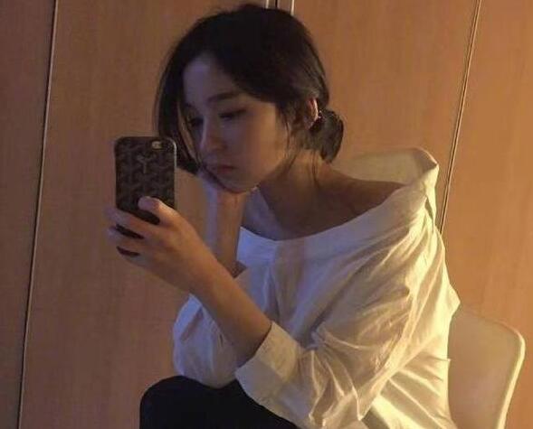 低丸子头怎么扎好看？
