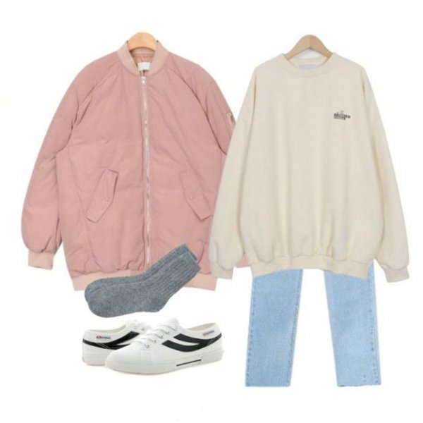 粉色棉服怎么搭配好看？