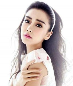 女生不会化妆说明什么 怎么判断女生会不会化妆？
