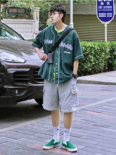 男生夏天应该怎么选择服装搭配