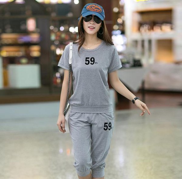 高个子(身材一般)女生适合穿什么衣服