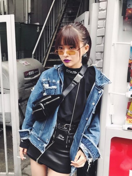 女士牛仔外套怎么搭配