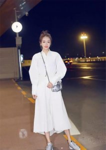 连衣裙配什么鞋子好看？ 西装连衣裙配什么鞋子好看