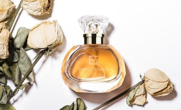 香水买100ml还是50ml？