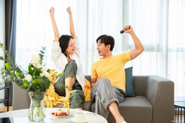 妻子看不起丈夫婚姻要继续吗