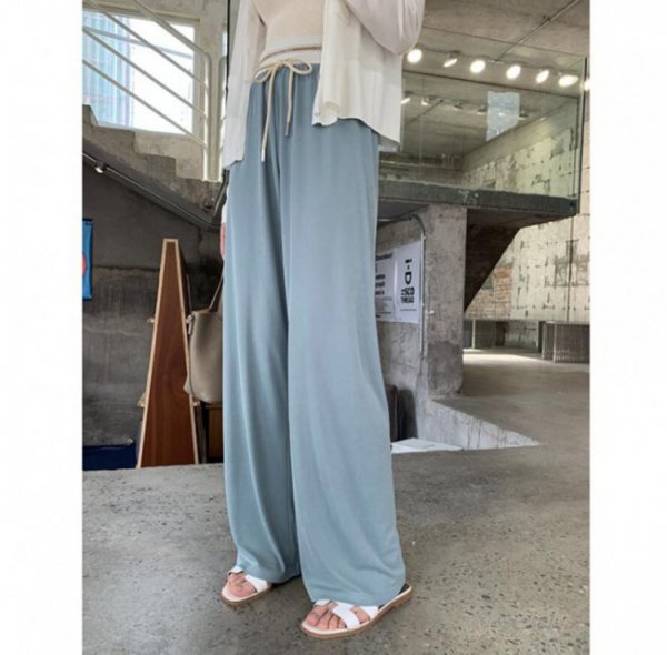 铜氨丝面料夏天穿热吗