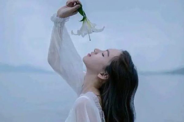 晚上跟女人聊什么女人最开心