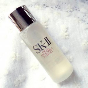 ***偏黄偏白的区别 sk2***颜色黄正常吗