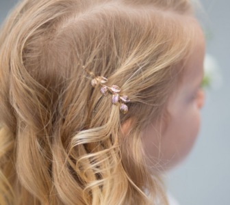 一字夹怎么夹头发好看 好看的发夹推荐