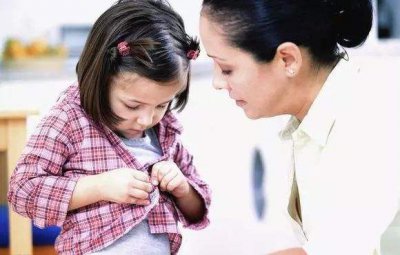 为什么小孩要穿旧衣服 该不该给孩子穿旧衣服？