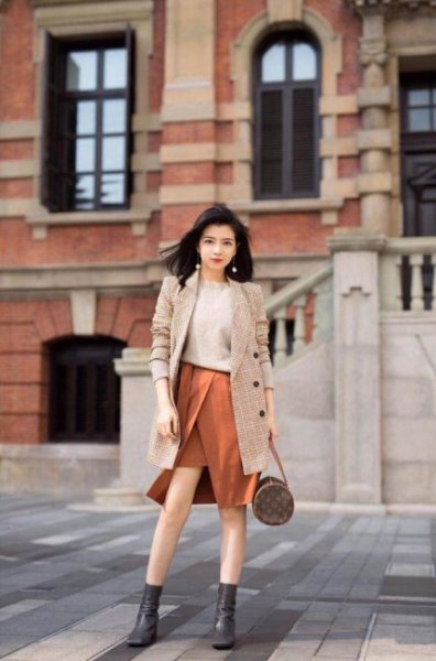 女西装内搭什么好看图片