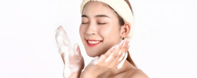 洁面泡沫好还是洗面奶好 泡沫洗面奶怎么用才正确？