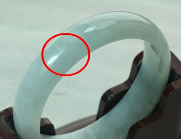 翡翠手镯怎么选才是最好的