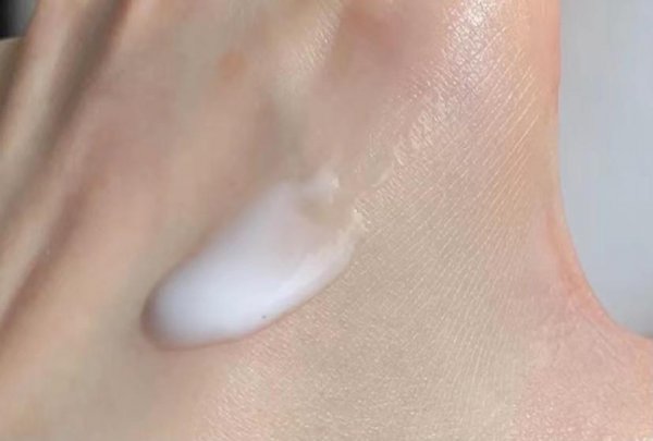 雪花秀滋盈水乳怎么样