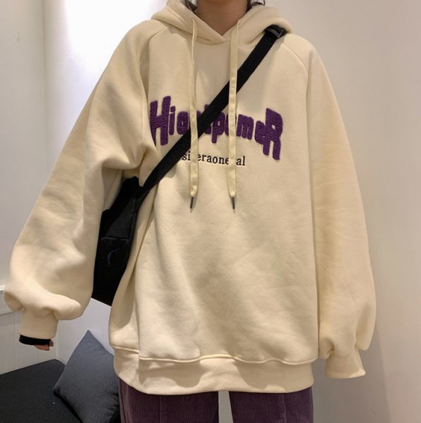 卫衣里面穿搭什么好看