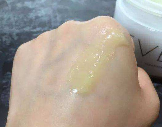 卸妆膏进水了还能继续使用吗
