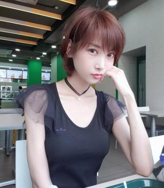 女生留什么短发好看