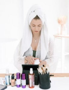 龙血膏护肤品有什么功效 龙血精华贵妇膏怎么用