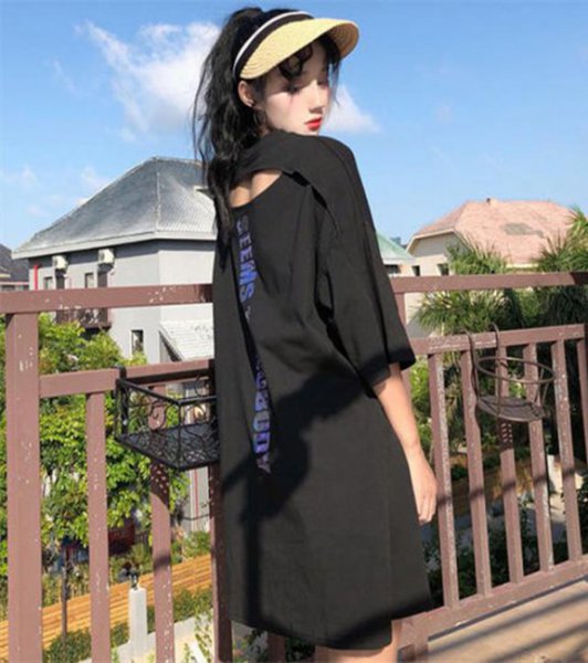 女生嘻哈风格衣服搭配