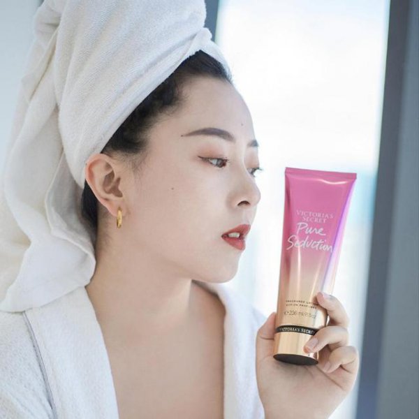 洗完澡可以立马涂身体乳吗？