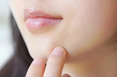 干皮肤用什么护肤品？应该如何选择？