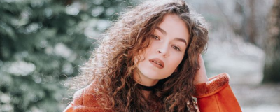 美容护肤小知识 不要用手撑着脸