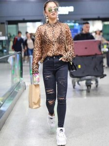 豹纹上衣搭配 豹纹衣服搭配图片大全