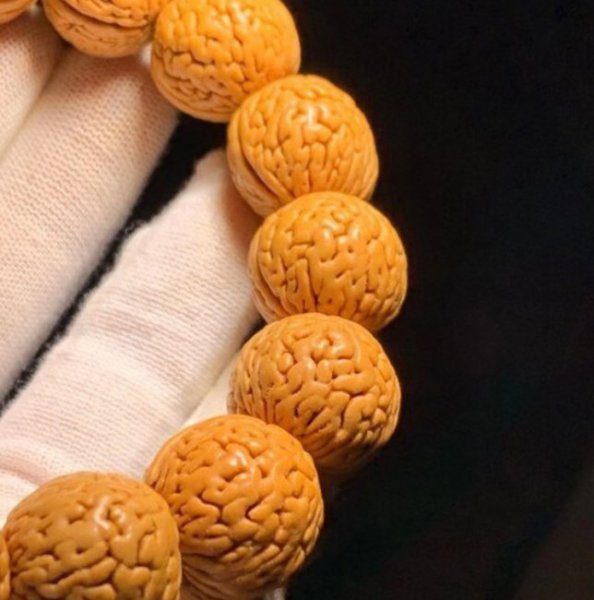 把玩核桃怎么分好坏