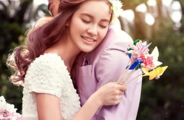 年纪大的女人喜欢年纪小的男人吗