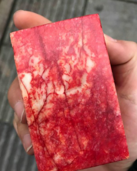 真正的鸡血石是怎样的