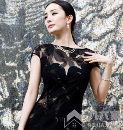 杨幂新娘长发造型清新优雅